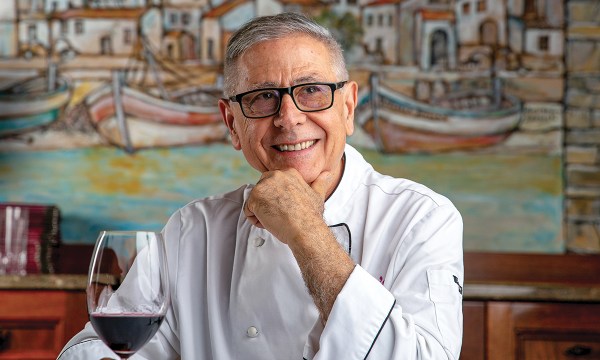 A mural by artist Alessandro Barocchi depicts Enzo’s Calabrian hometown.