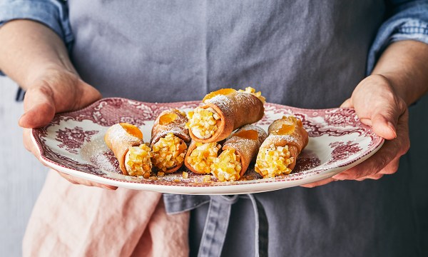 Thumbnail for Recipe: Christmas cannoli with glacé oranges