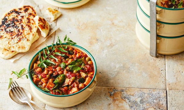 Thumbnail for Recipe: Tofu and vegetables in a rich tomato sauce