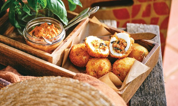 Thumbnail for Recipe: Spanish picnic eggs