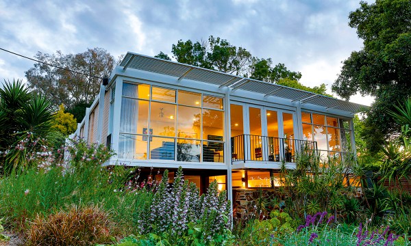 Thumbnail for Feature home: A mid-century marvel